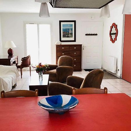 Maison Chaleureuse 2 Chambres 퓔보로 외부 사진